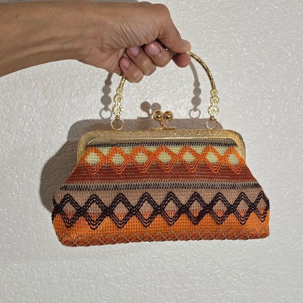 Elegant Multicolor Beaded Handbag - Picture 3 of 13